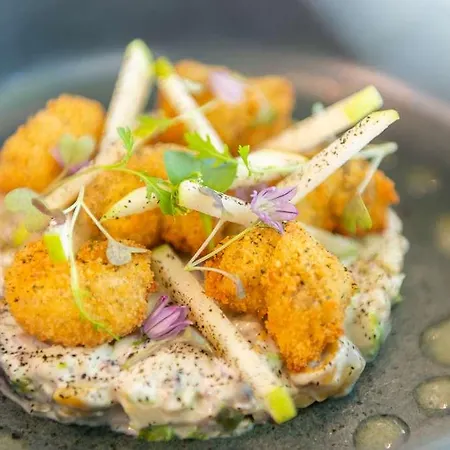 Traiteur Les Ormes, The Originals Relais فندق