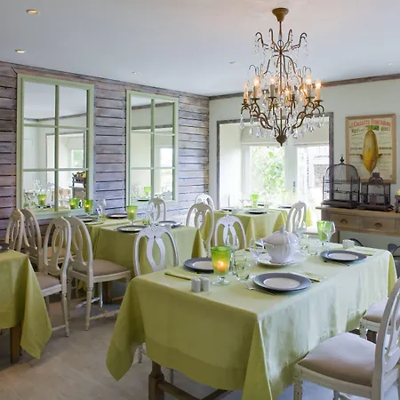 Traiteur Les Ormes, The Originals Relais فندق