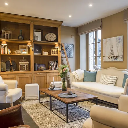 Traiteur Les Ormes, The Originals Relais فندق