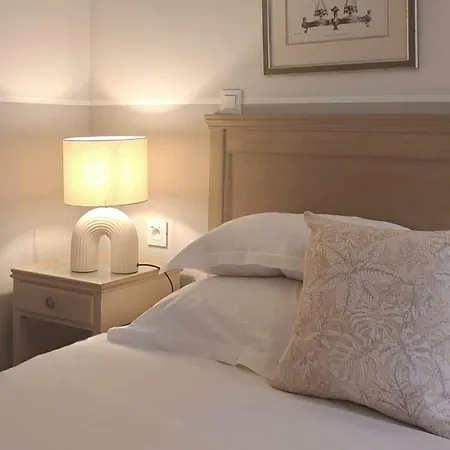 Traiteur Les Ormes, The Originals Relais Hotel Barneville-Carteret