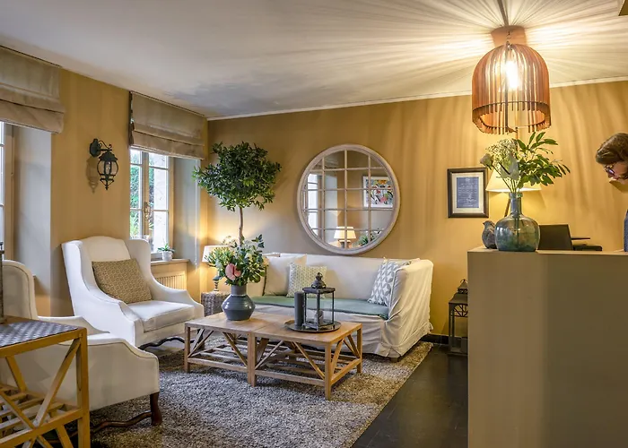 Traiteur Les Ormes, The Originals Relais Отель