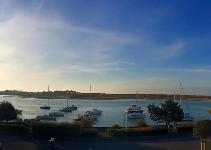 Отель Traiteur Les Ormes, The Originals Relais 3*