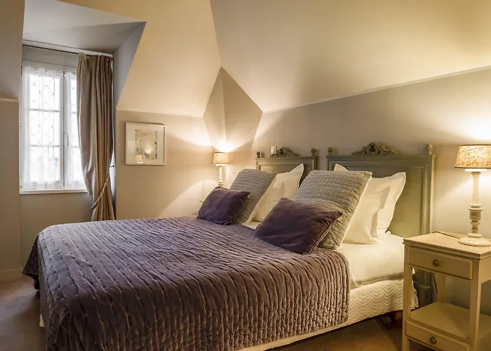 Отель Traiteur Les Ormes, The Originals Relais