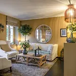 Traiteur Les Ormes, The Originals Relais Hotell