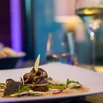 Otel Traiteur Les Ormes, The Originals Relais 3*