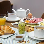 Otel Traiteur Les Ormes, The Originals Relais 3*