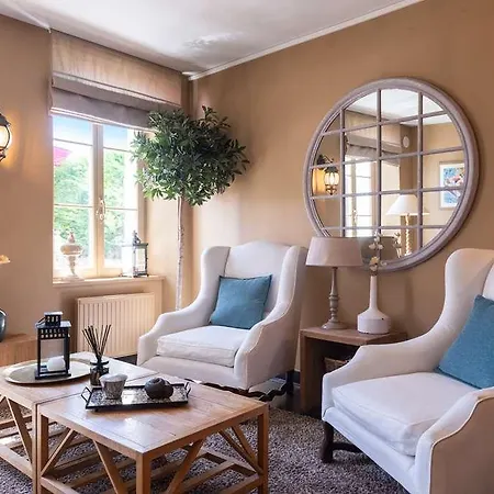 Traiteur Les Ormes, The Originals Relais ホテル 3*