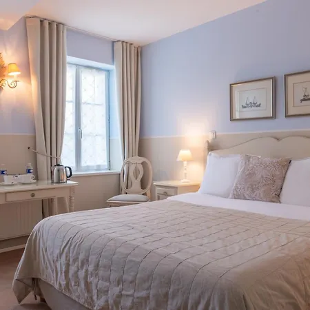 Отель Traiteur Les Ormes, The Originals Relais Барнвиль-Картере