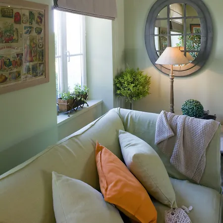 Hotel Traiteur Les Ormes, The Originals Relais 3*