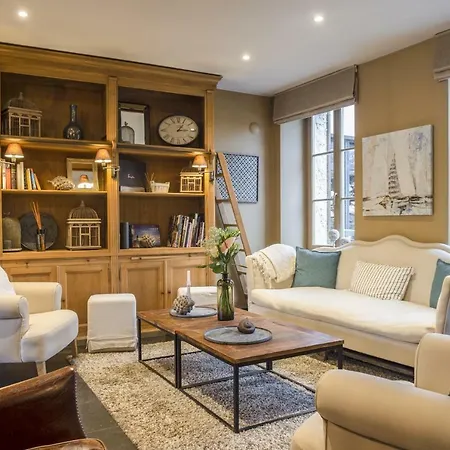 Traiteur Les Ormes, The Originals Relais Hotel