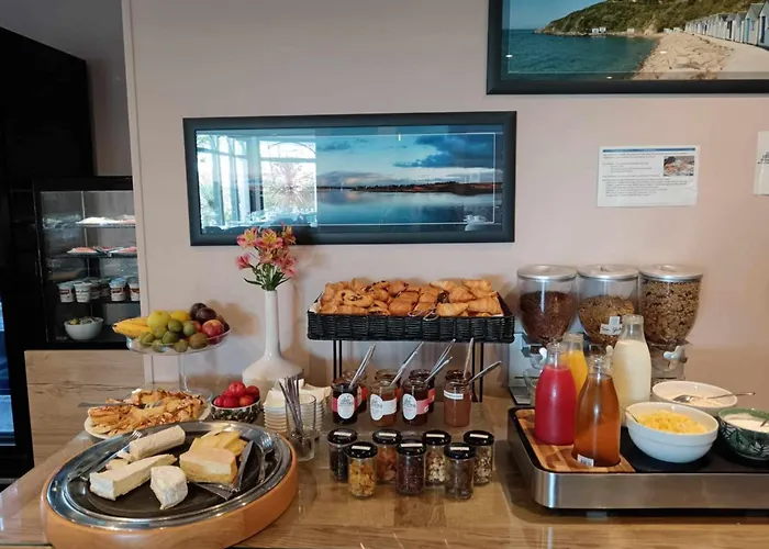 Traiteur Les Ormes, The Originals Relais Hotel 3*