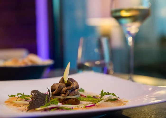 Hotel Traiteur Les Ormes, The Originals Relais 3*