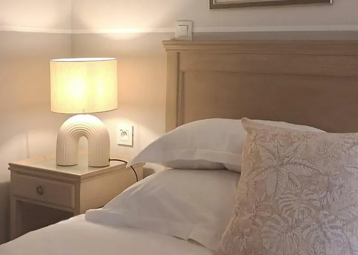 Traiteur Les Ormes, The Originals Relais Hotel Barneville-Carteret